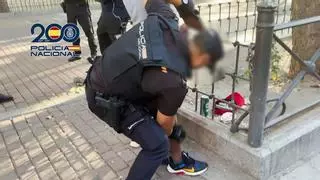 Más Policía en Peña Gorbea: controles, identificaciones y actas por drogas y alcohol en Puente de Vallecas