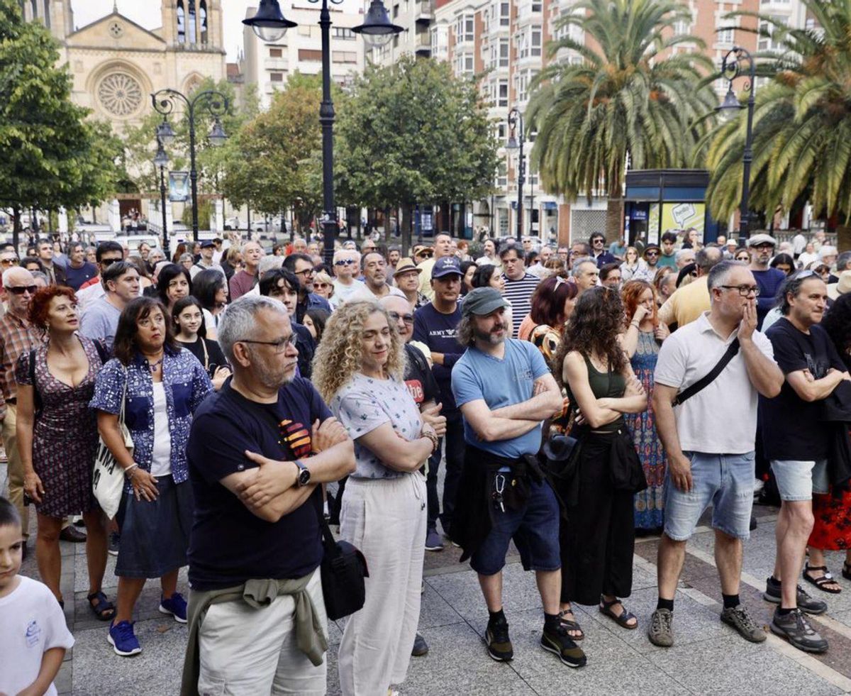 Asistentes al concierto de ayer. | MARCOS LEÓN