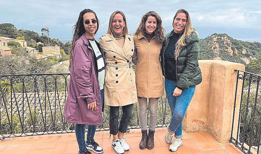 Manuela Coll, Marga Alemany, Araceli Budia y María Garcias.