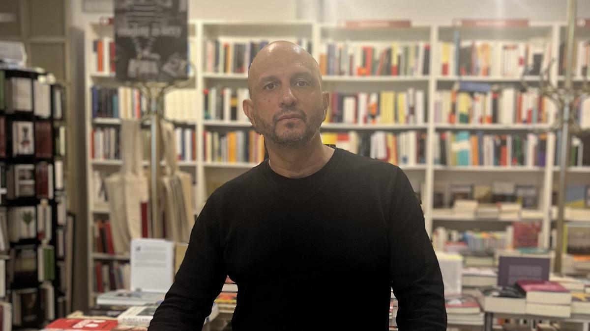 Jorge Carrión en la librería Nollegiu del Poblenou