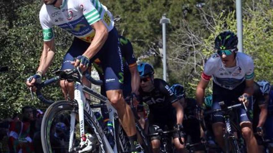 Alejandro Valverde, en un moment de la pujada a Montjuïc d&#039;ahir.