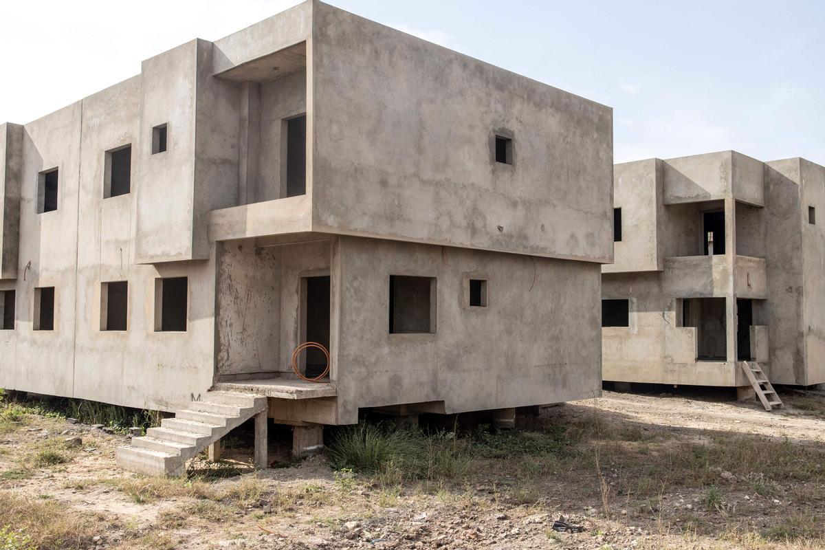 Estos son los trabajadores que construyen la nueva ciudad de Diamniadio (Senegal)