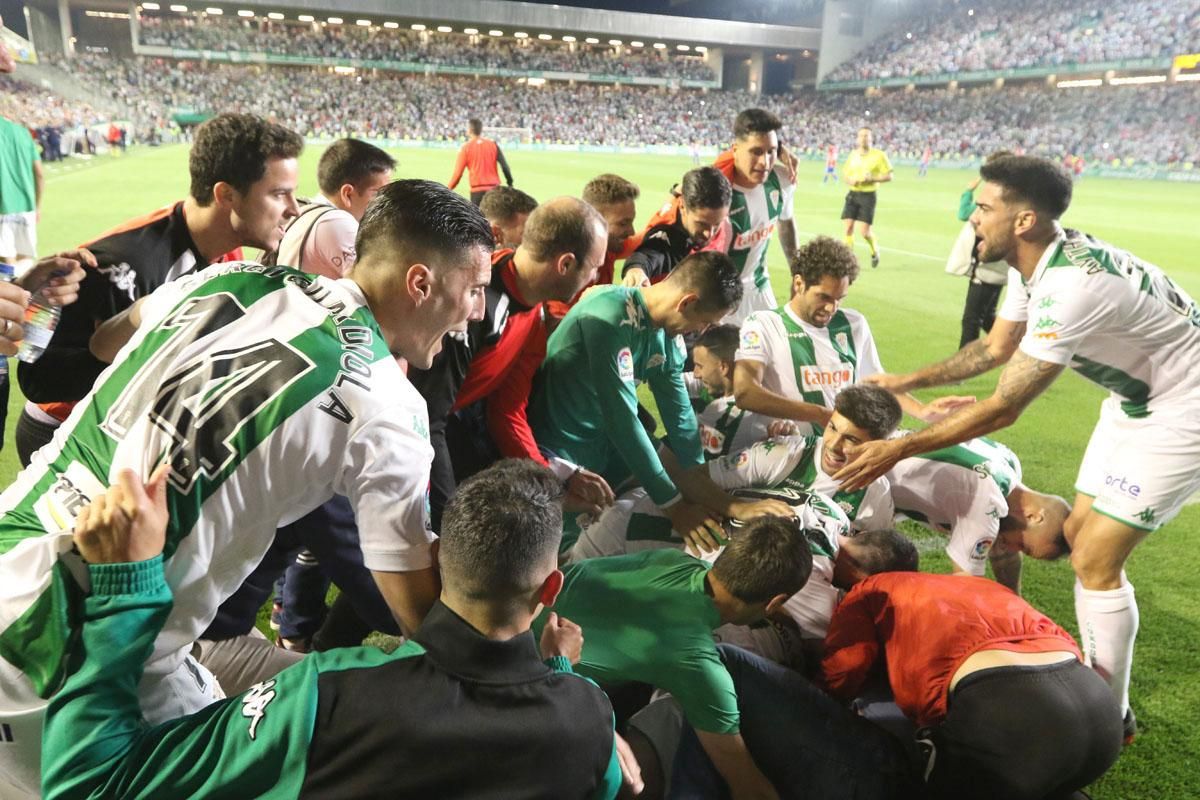 La fiesta de la salvación del Córdoba CF, en imágenes