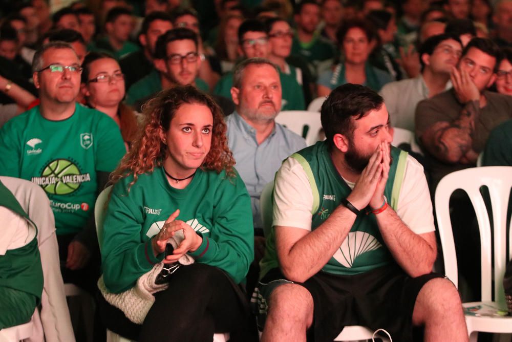 Así vivió la afición del Unicaja el partido en Los Guindos