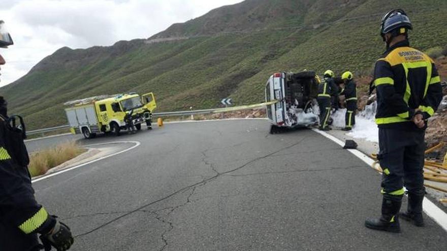 Vuelca un coche tras perder los frenos en Gran Canaria