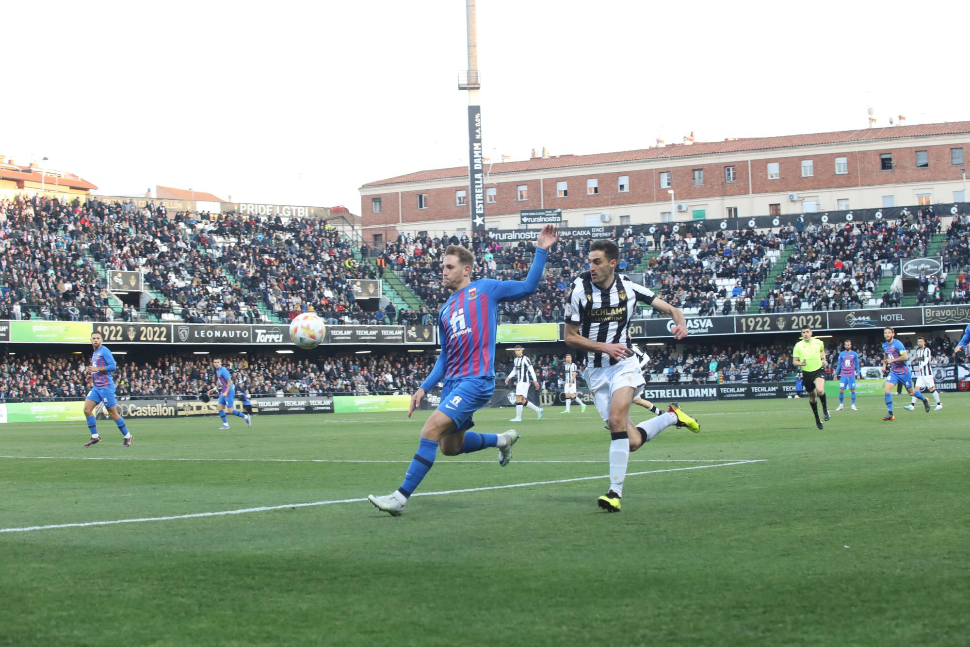 Galería | Así ha recibido la afición al Castellón antes de medirse al Eldense