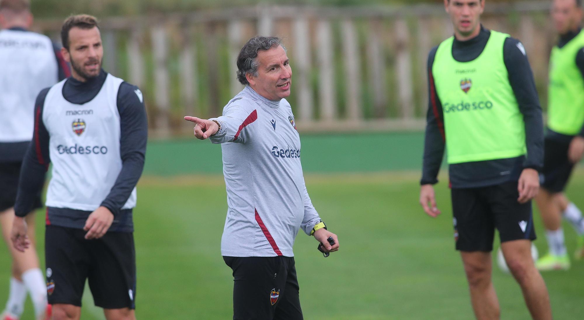 Así ha sido el entrenamiento del Levante UD en el Saler