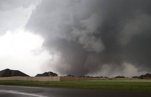Un gran tornado devasta Oklahoma, en Estados Unidos