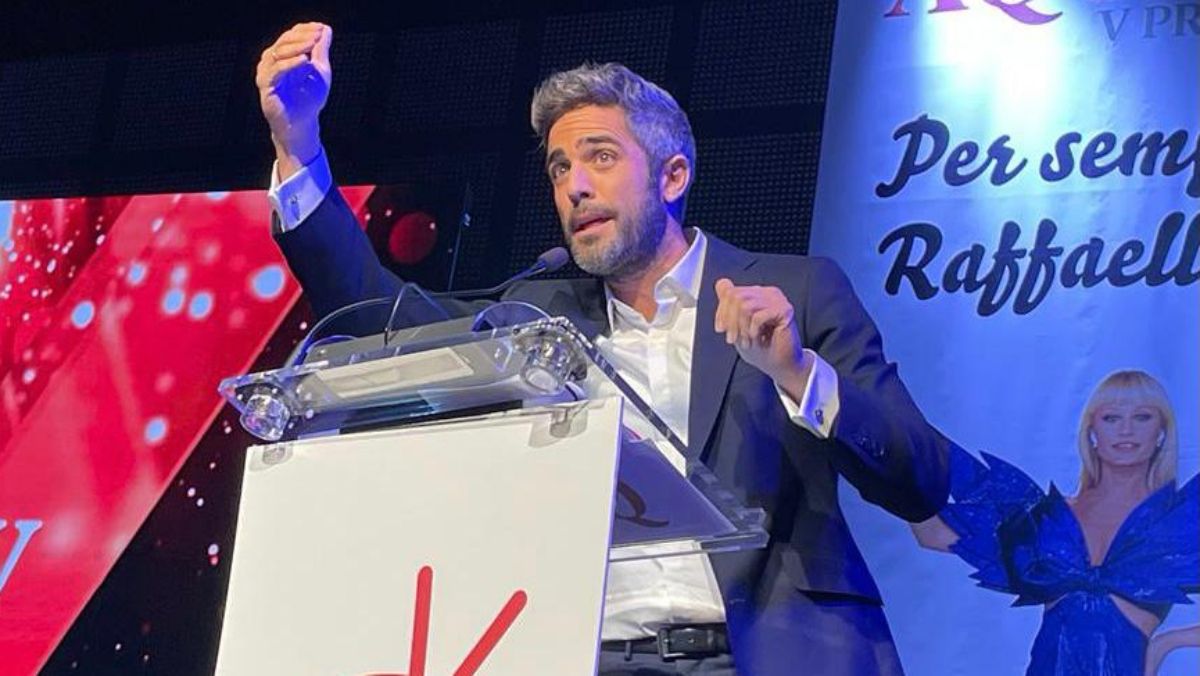 Roberto Leal en la gala de entrega de la V edición de los 'Premios Aquí TV'