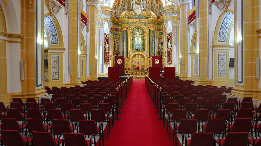 Exámenes en el templo de la UCAM