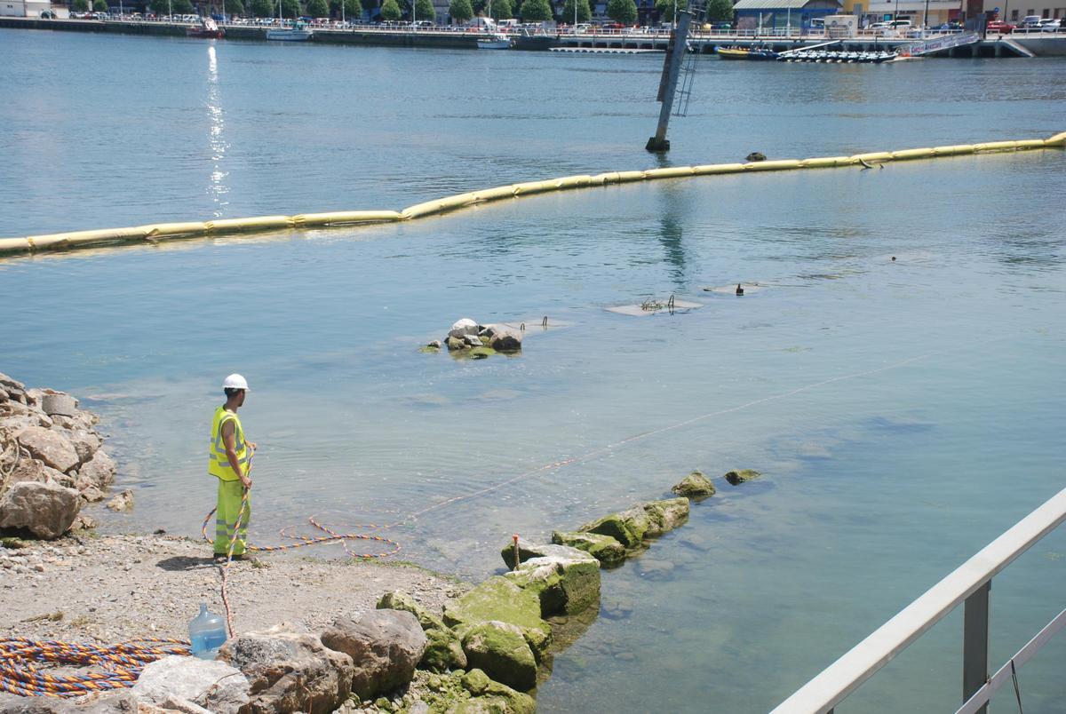 Obras en el puente de Ribadesella.zip