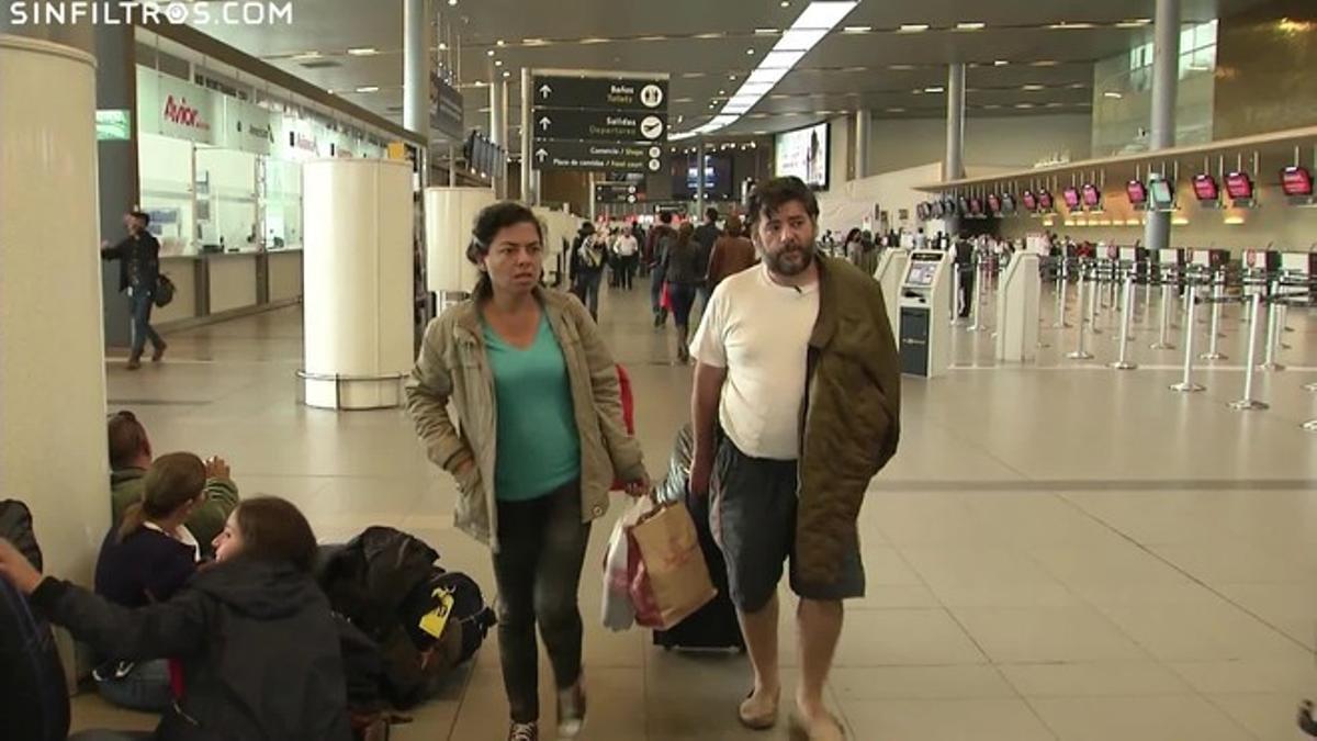 Un català i la seva parella colombiana, atrapats a l’aeroport de Bogotà i assetjats per un sicari.