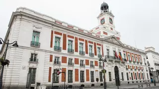 El Tribunal Constitucional levanta la suspensión de la ley de la Comunidad de Madrid que blinda la Real Casa de Correos