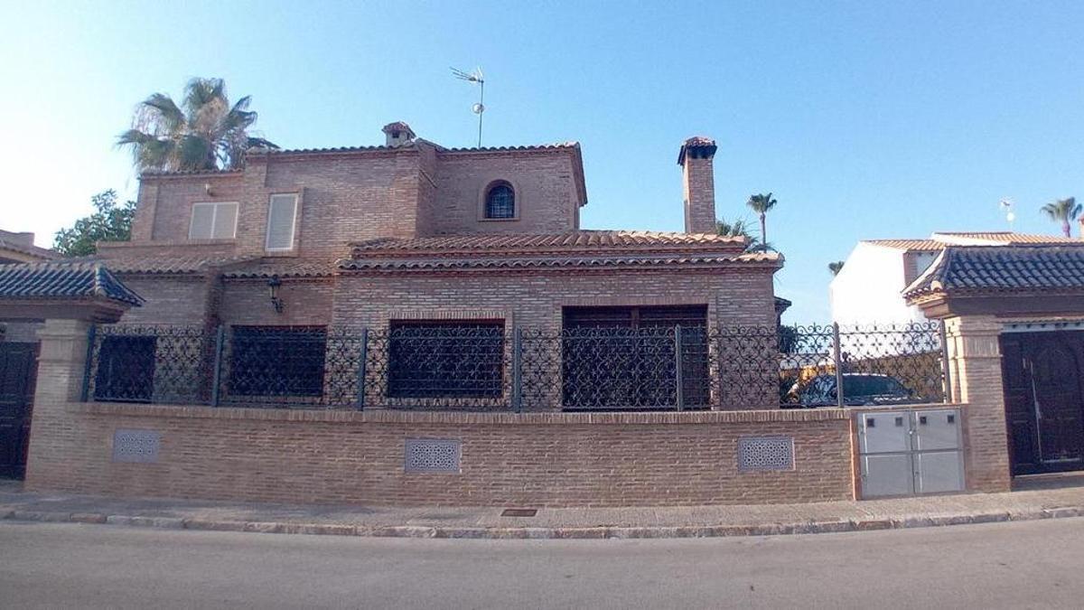 Vivienda en la que se ha hallado el cadáver de un hombre con signos de violencia