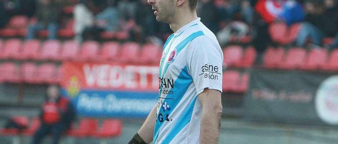 Ángel Díez, durante la victoria de la UD Ourense sobre el Arzúa. // Iñaki Osorio