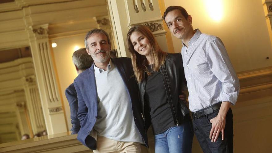 Fernando Guillén-Cuervo, Natalia Sánchez y Luis Luque, en el Palacio Valdés