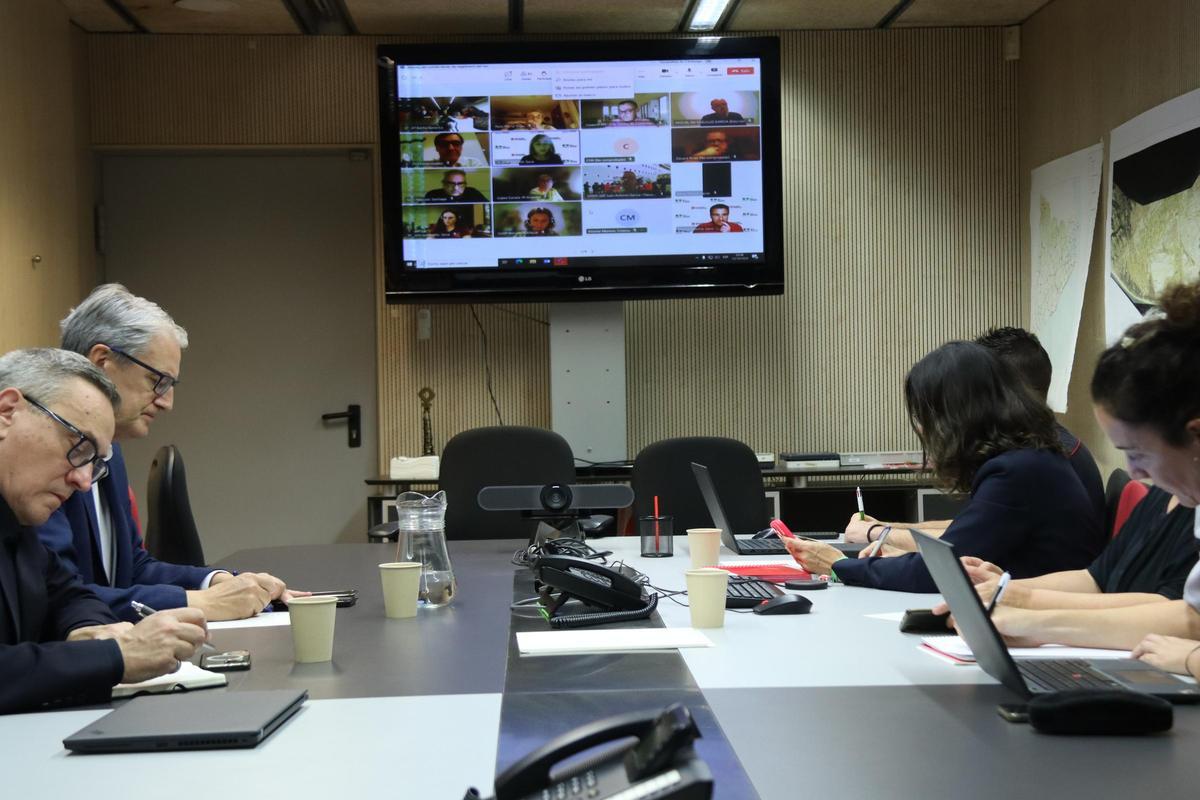 Reunión del Cecat el domingo por la tarde.