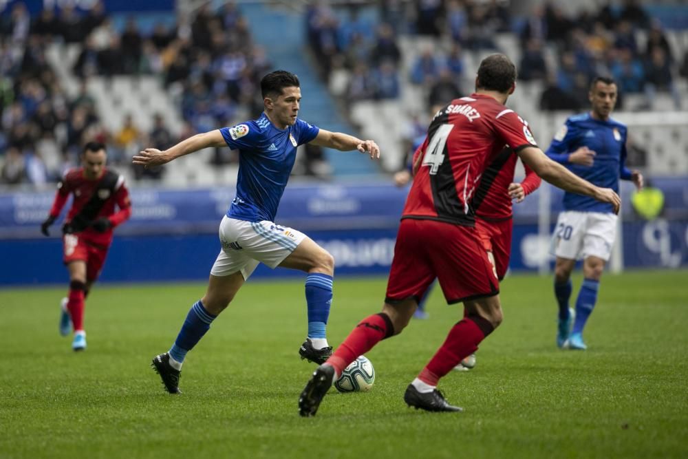 El partido entre el Real Oviedo y el Rayo Vallecano, en imágenes