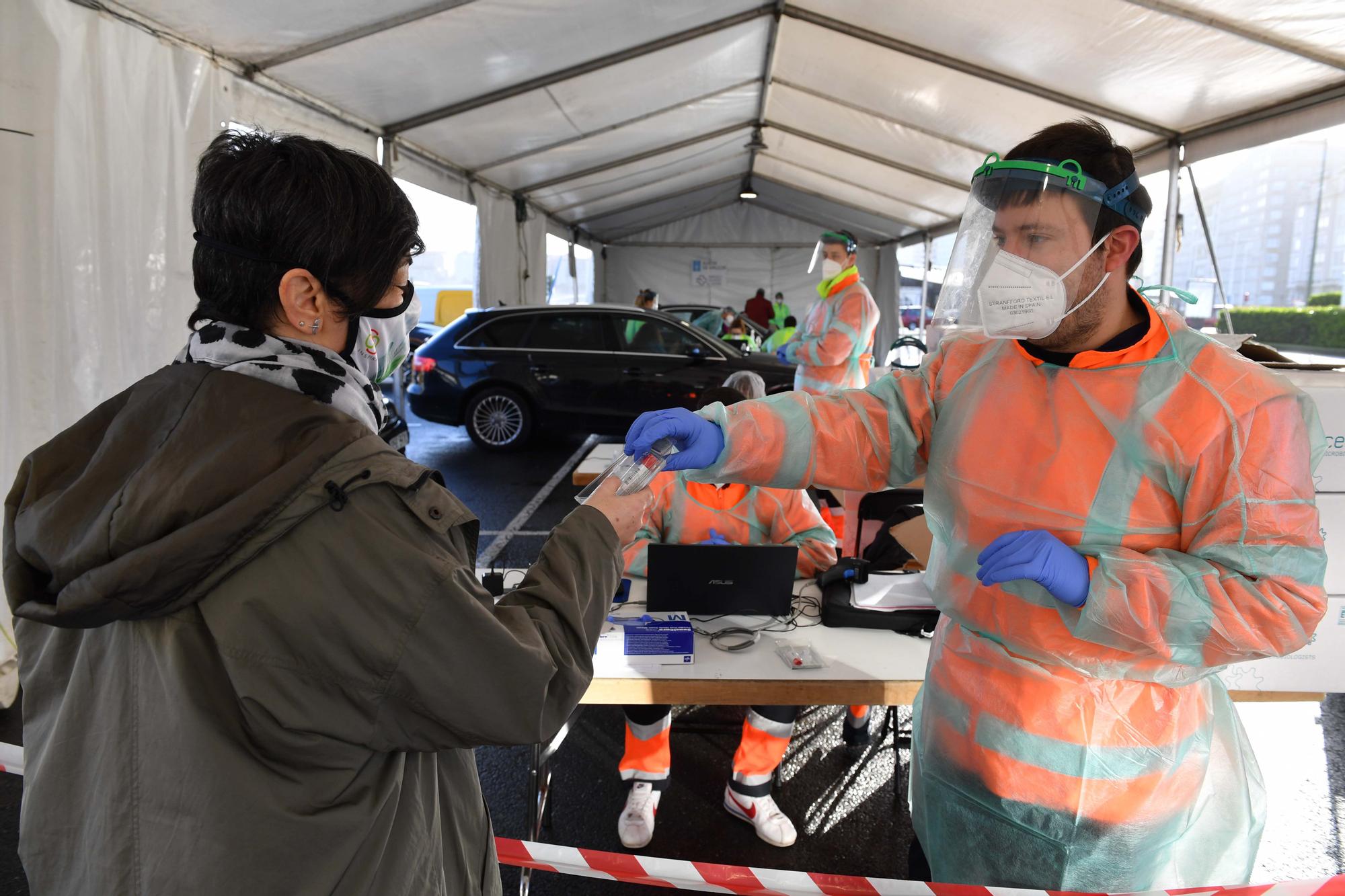 Arranca en A Coruña el nuevo cribado en busca de positivos en COVID