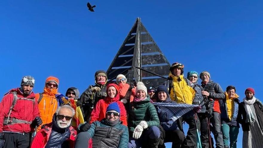 Senderistas de Burriana, Onda, Benicarló y Castelló conquistan la montaña más alta del Norte de África