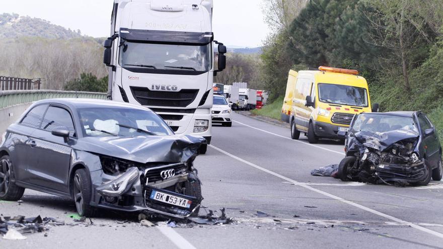 Un xoc frontal entre dos turismes a la carretera C-35 aquest 2017 al seu pas per Hostalric