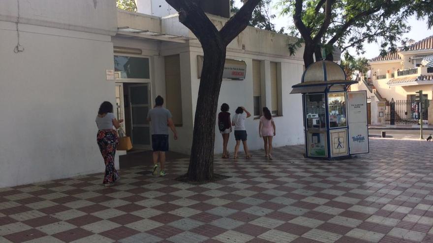 Pacientes acceden al centro de salud de San Pedro.