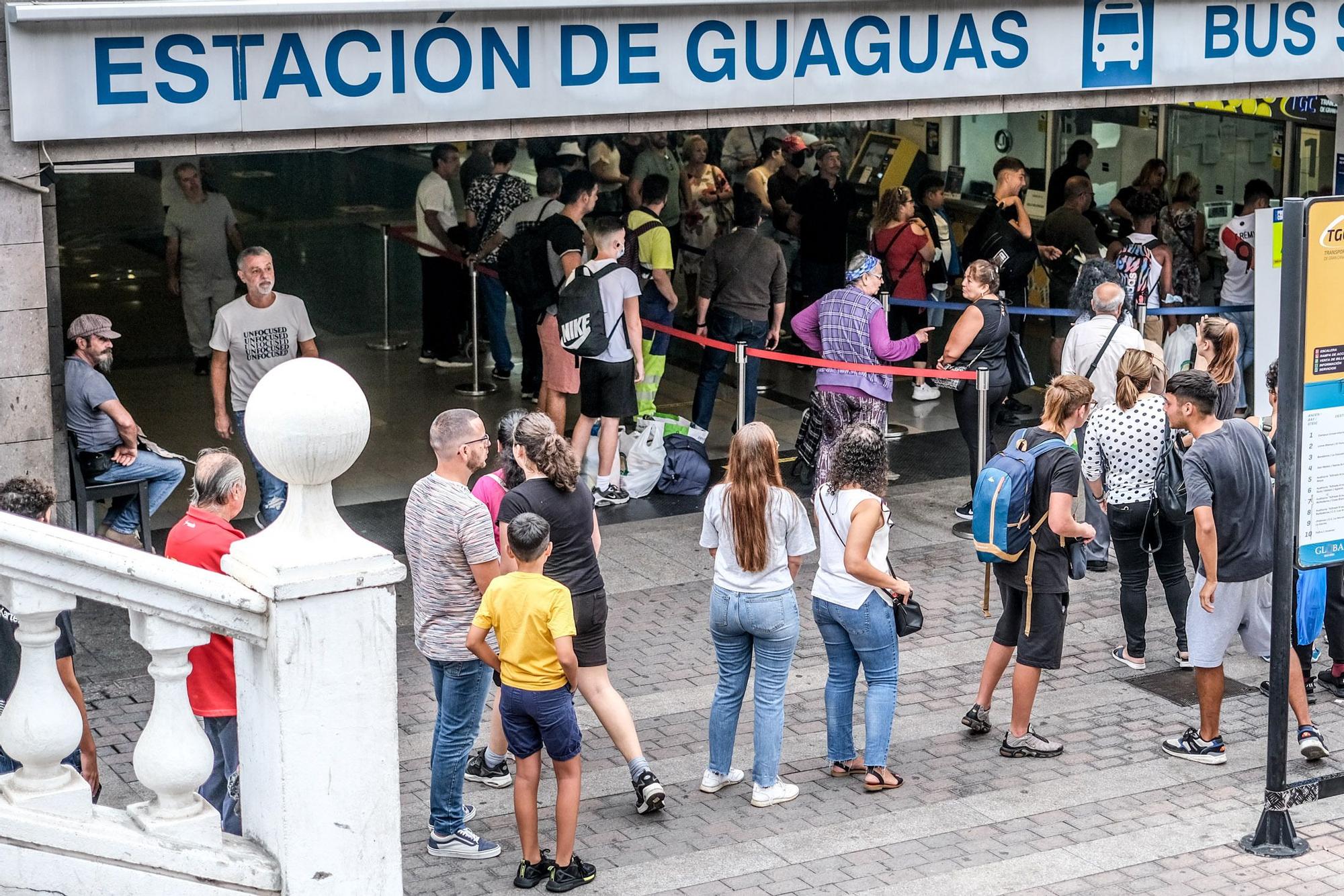 Primer día de rebaja con los bonos de transporte al 50%