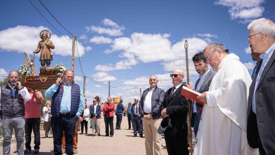 San Isidro bendice el pueblo y los campos Cabañas de Sayago