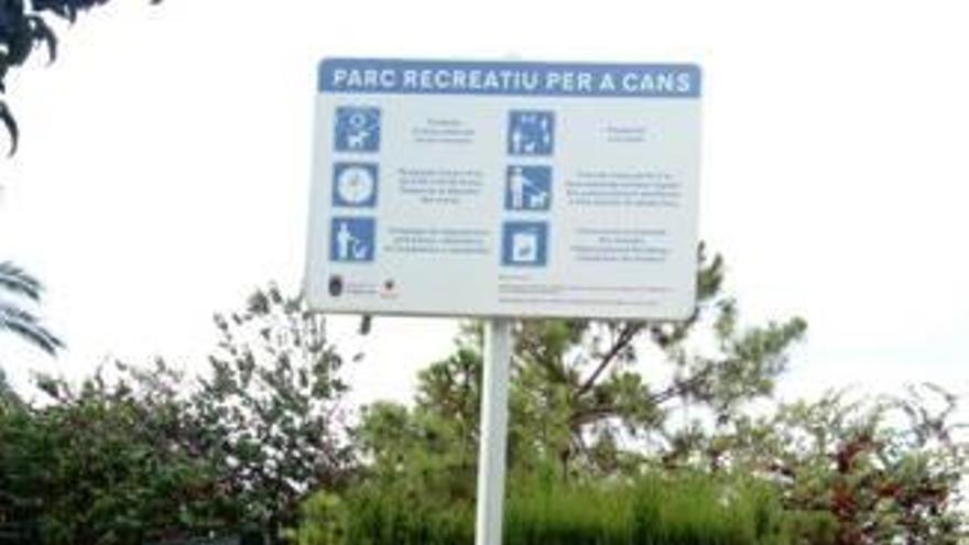 Señalización y normas de uso para los parques de acceso canino