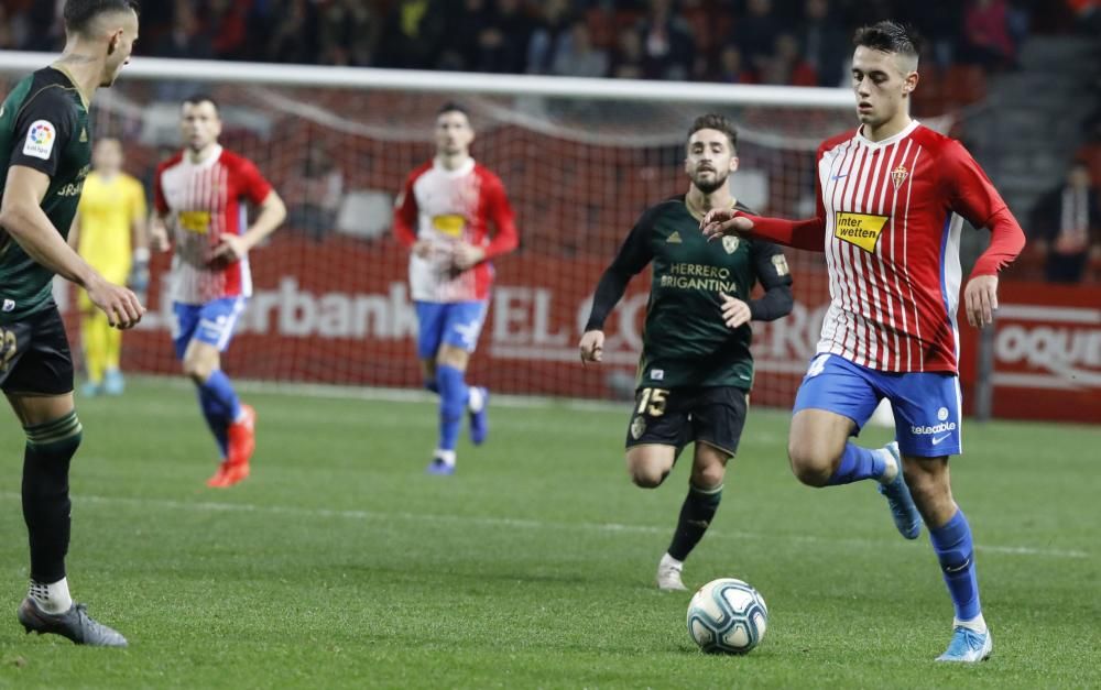 El partido entre el Sporting y la Ponferradina, en imágenes