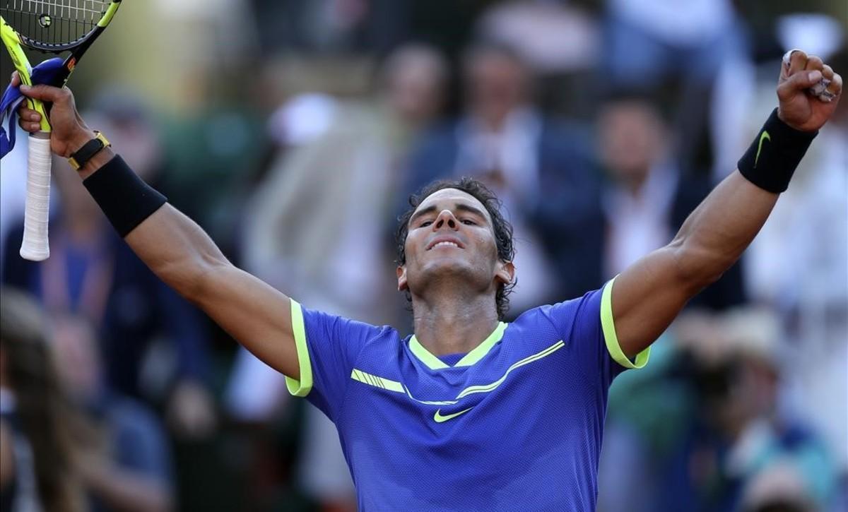 jcarmengol38817127 spain s rafael nadal raises his arms in victory after defeat170609215910