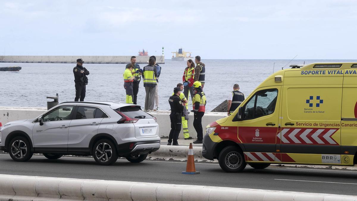 El cadáver hallado en los tetrápodos, en Las Palmas de Gran Canaria, está en avanzado estado de descomposición