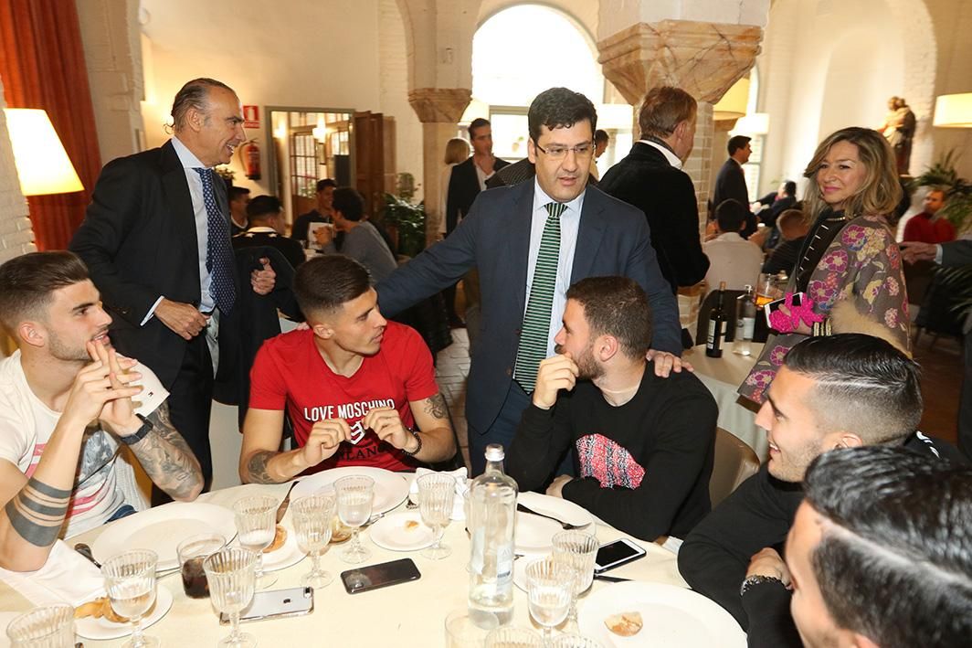 Almuerzo de unión entre consejo y jugadores del Córdoba CF