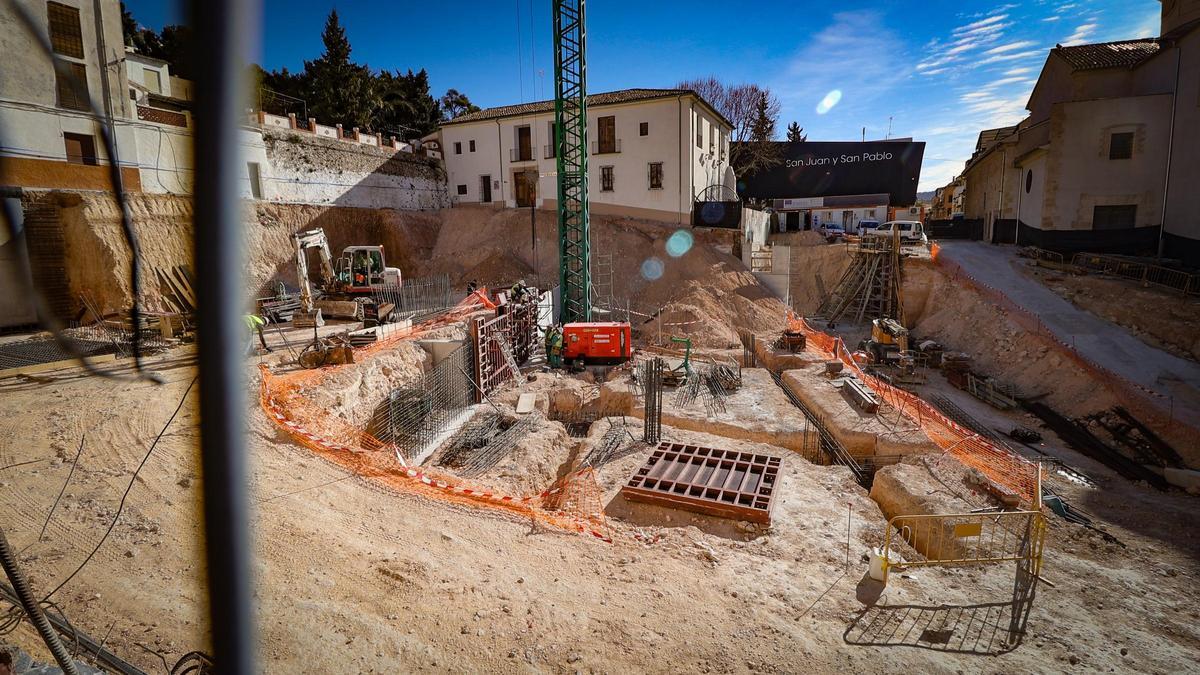 REFORMA PLAZA IGLESIA IBI | La plaza de la Iglesia de Ibi muestra sus entrañas en sus obras de reforma REFORMA PLAZA IGLESIA IBI | La plaza de la Iglesia de Ibi muestra sus entrañas en sus obras de reforma