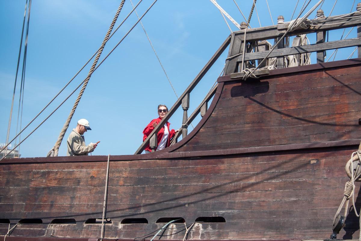 El galeón Andalucía recibe visitas hasta el domingo en el muelle de Calvo Sotelo