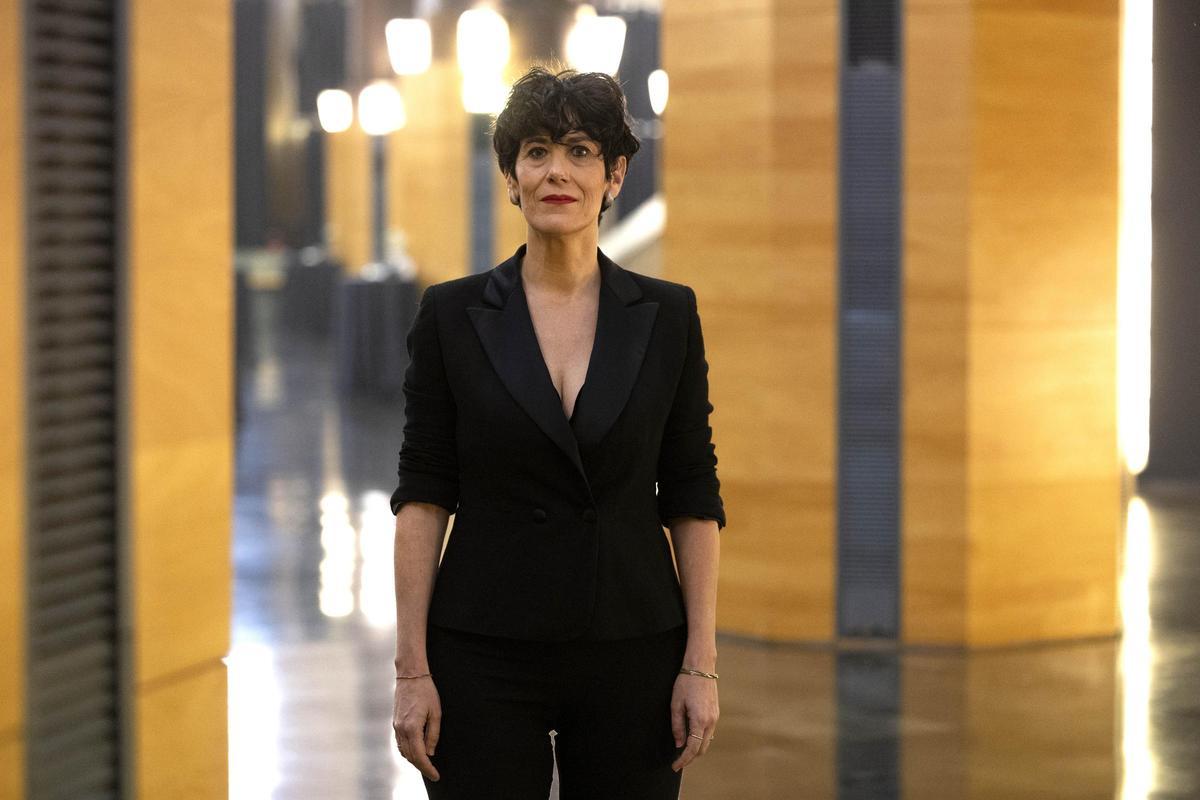 Elma Saiz, en los pasillos del Auditorio de Zaragoza, minutos antes de la gala ARAGONESES DEL AÑO.