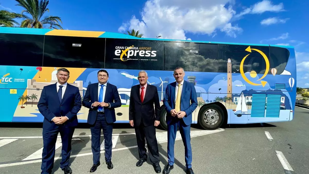 Gran Canaria refuerza su imagen con el nuevo diseño de las guaguas que unen el Aeropuerto con el Sur y la capital