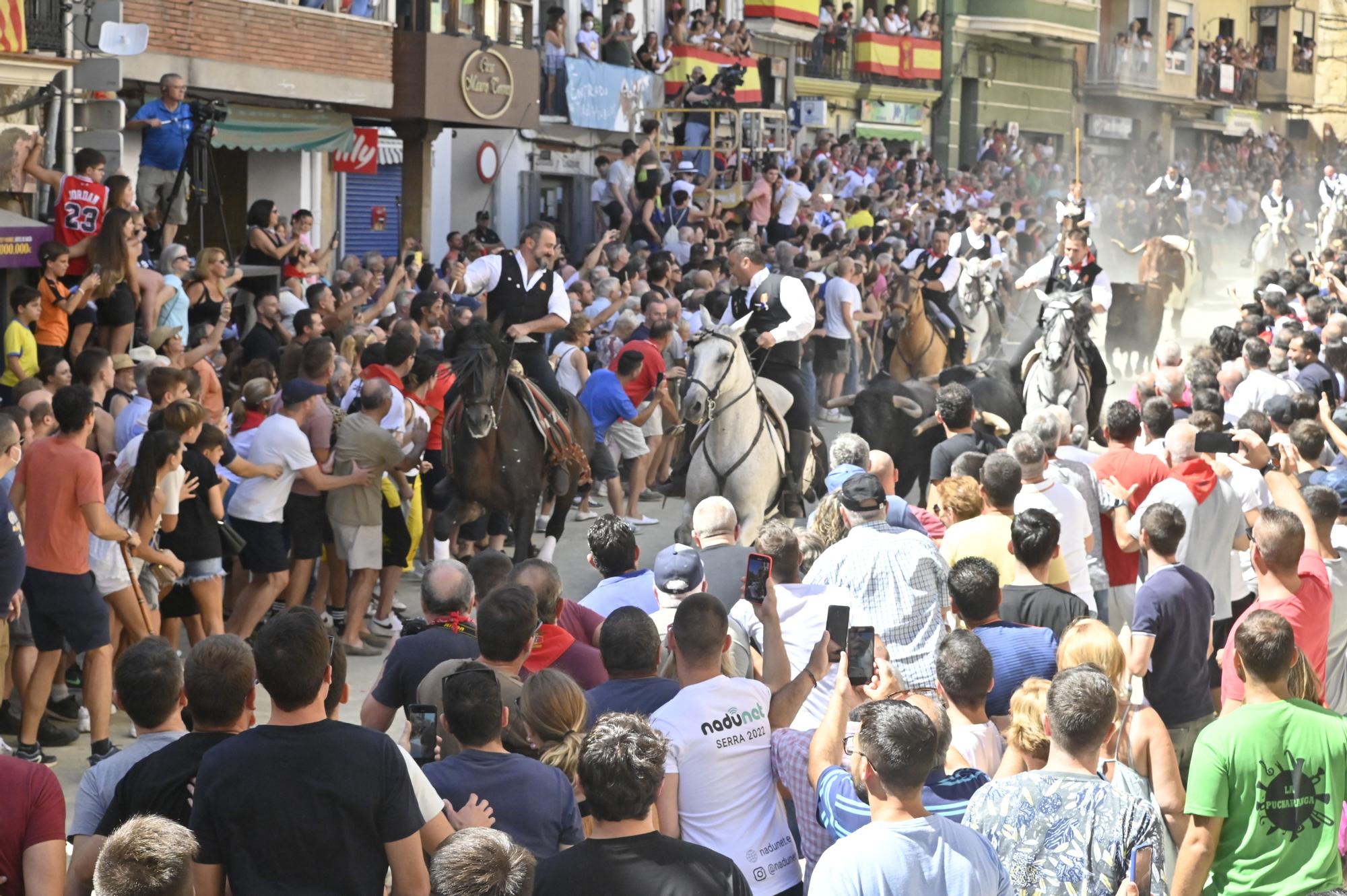 Fotos de ambiente y de la segunda Entrada de Toros y Caballos de Segorbe