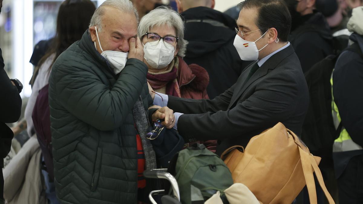 Llegan a España más de un centenar de españoles evacuados de Kiev.