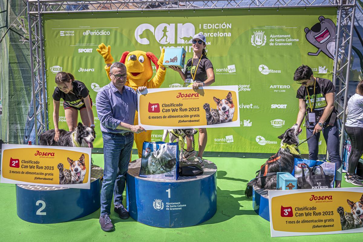 CAN WE RUN BARCELONA. La carrera organizada por Prensa Ibérica y El Periódico de Catalunya con la colaboración de Sport ,  donde las personas y sus mascotas perrunas corren en familia