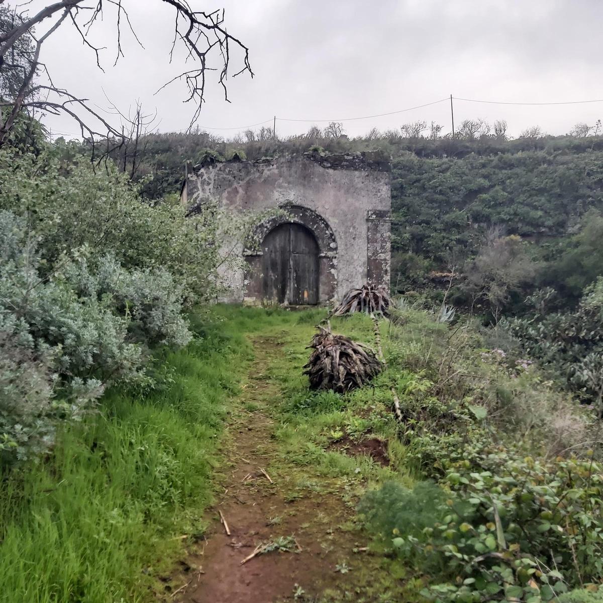 La fachada de la ermita de Caideros de Gáldar.