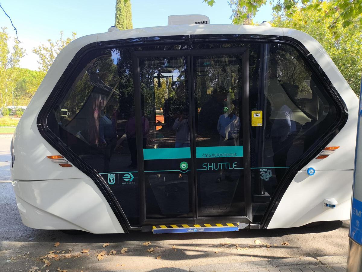 Lateral del autobús autónomo