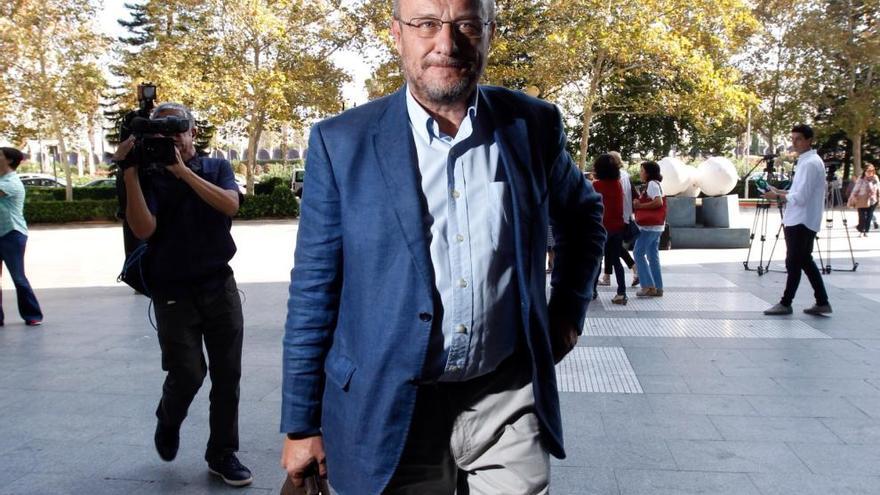 Rubio, a su llegada a los juzgados. Foto: Miguel Ángel Montesinos