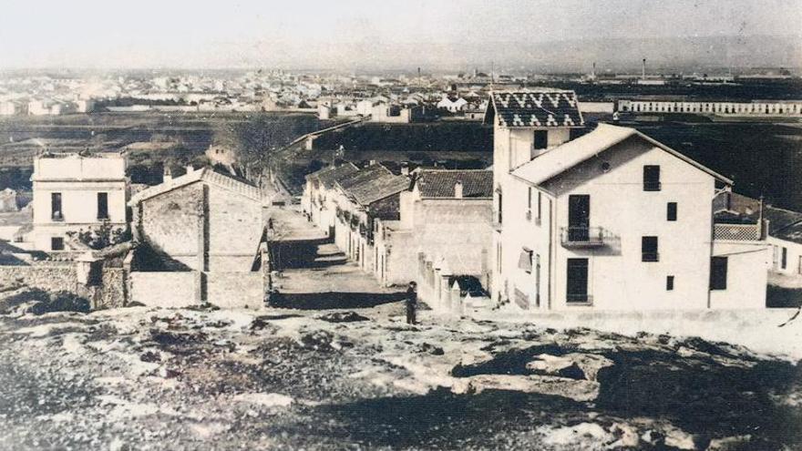 Camí de l’Ermita, actual carrer de la Independència. | LEVANTE-EMV