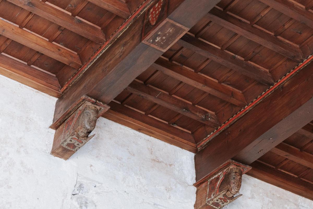 Detalles de los techos conservados del museo.