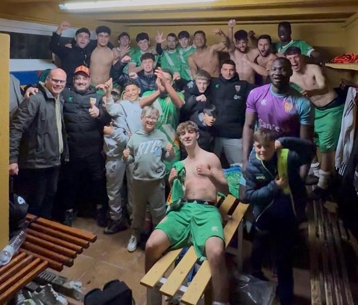 El Sant Miquel celebra una victòria d'aquesta temporada.
