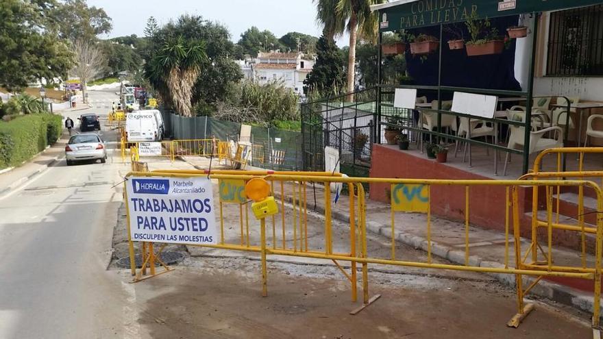 Trabajos en la calle Alcornoque.