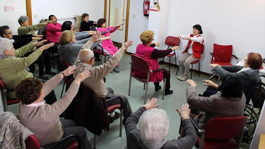 Cruz Roja organiza actividades con mayores y niños por el Día de la Salud