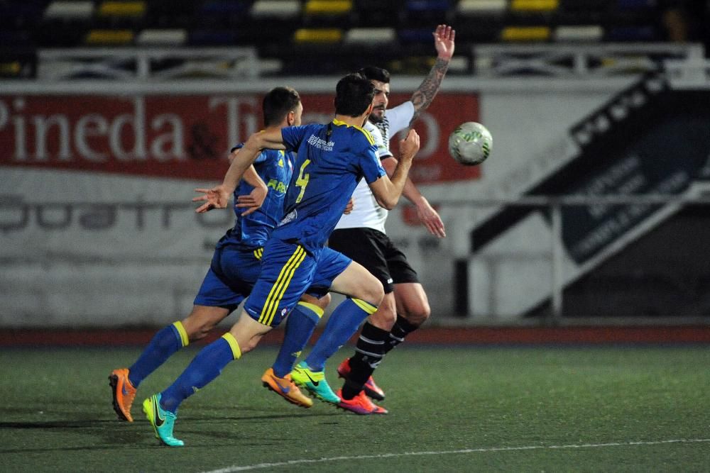 El partido entre el Caudal y el Celta B, en imágenes