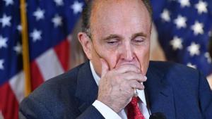 «És molt humiliant» Les factures legals posen en un compromís Rudy Giuliani, exadvocat de Trump